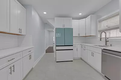 2539 W Morse Avenue, Chicago, IL 60645 - Photo 17