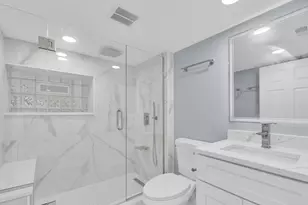 2539 W Morse Ave, Chicago, IL 60645 - Photo 35