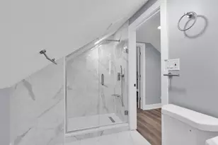 2539 W Morse Ave, Chicago, IL 60645 - Photo 27