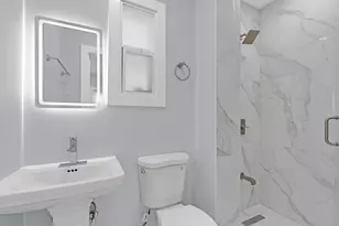 2539 W Morse Ave, Chicago, IL 60645 - Photo 21
