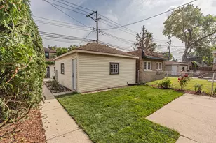 2539 W Morse Ave, Chicago, IL 60645 - Photo 39