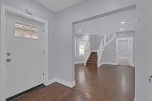 2539 W Morse Ave, Chicago, IL 60645 - Photo 13