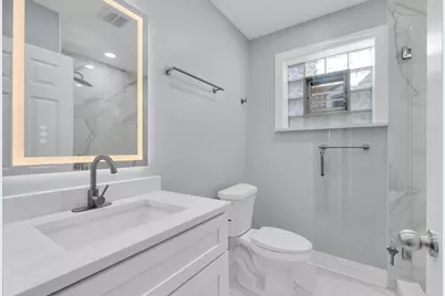 2539 W Morse Avenue, Chicago, IL 60645 - Photo 23