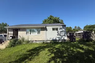 2228 Shawnee Rd, Waukegan, IL 60087 - Photo 1