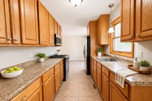 1525 N Patton Ave, Arlington Heights, IL 60004 - Photo 5