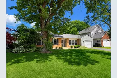 1525 N Patton Avenue, Arlington Heights, IL 60004 - Photo 1