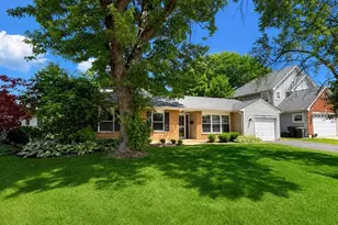 1525 N Patton Ave, Arlington Heights, IL 60004 - Photo 1