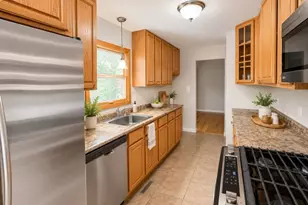 1525 N Patton Ave, Arlington Heights, IL 60004 - Photo 7