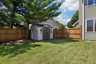 1322 Pennsbury Ln, Aurora, IL 60502 - Photo 53
