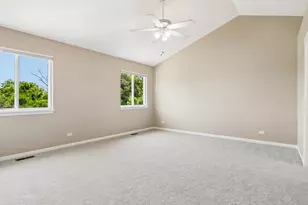 1322 Pennsbury Ln, Aurora, IL 60502 - Photo 29