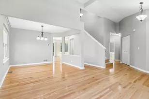 1322 Pennsbury Ln, Aurora, IL 60502 - Photo 9