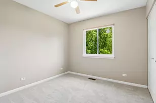 1322 Pennsbury Ln, Aurora, IL 60502 - Photo 37