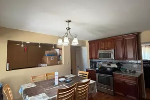 8079 Catawba Ln, Hanover Park, IL 60133 - Photo 5