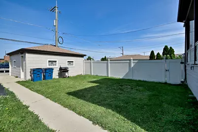 1012 N 24th Avenue, Melrose Park, IL 60160 - Photo 21