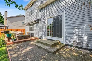 4 Berkshire Ct, Streamwood, IL 60107 - Photo 17
