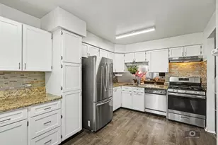 4 Berkshire Ct, Streamwood, IL 60107 - Photo 5