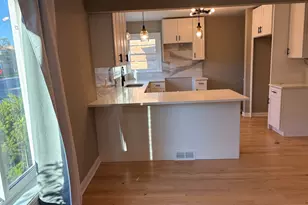 2909 W Howard St, Chicago, IL 60645 - Photo 5