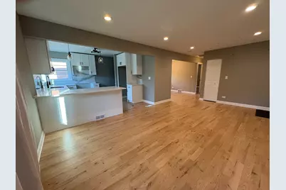 2909 W Howard Street, Chicago, IL 60645 - Photo 3