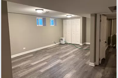 2909 W Howard Street, Chicago, IL 60645 - Photo 13