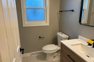 2909 W Howard St, Chicago, IL 60645 - Photo 9