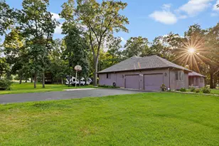 606 Mary Ln, Saint Anne, IL 60964 - Photo 29