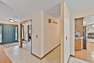 606 Mary Ln, Saint Anne, IL 60964 - Photo 15