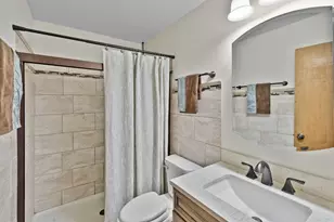 606 Mary Ln, Saint Anne, IL 60964 - Photo 21