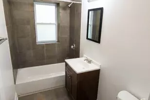2065 W Jarvis Ave, Chicago, IL 60645 - Photo 7