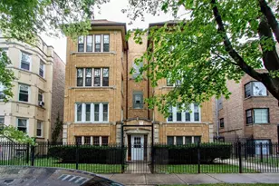 6307 N Mozart St, Chicago, IL 60659 - Photo 1