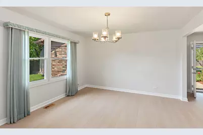 11 Birchwood Avenue, Deerfield, IL 60015 - Photo 5