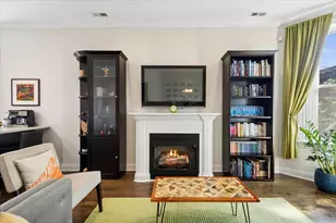 2112 W Cortland St, Chicago, IL 60647 - Photo 3