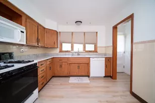 321 N London Ave, Rockford, IL 61107 - Photo 7