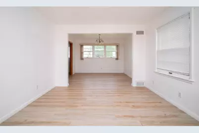 321 N London Avenue, Rockford, IL 61107 - Photo 3