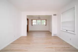 321 N London Ave, Rockford, IL 61107 - Photo 3