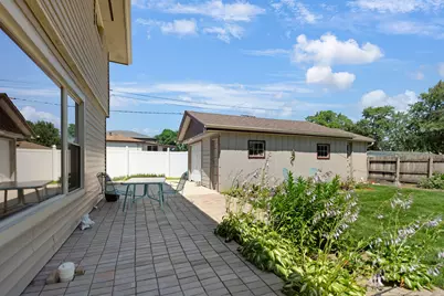 7306 W 115th Street, Worth, IL 60482 - Photo 25