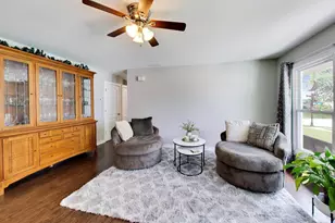 1067 Carpenter Ct, Elk Grove Village, IL 60007 - Photo 5