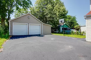 228 S Lincoln Ave, Waukegan, IL 60085 - Photo 25