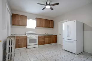 228 S Lincoln Ave, Waukegan, IL 60085 - Photo 5