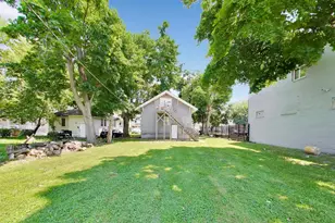 664 Lenox Ave E, Waukegan, IL 60085 - Photo 35
