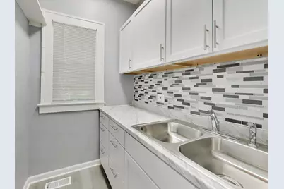 664 Lenox Avenue E, Waukegan, IL 60085 - Photo 13