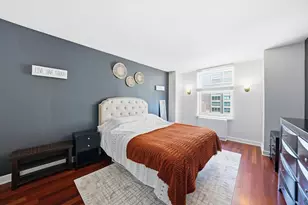 525 W Hawthorne Pl, Chicago, IL 60657 - Photo 9