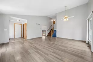1844 Kendall Ridge Blvd, Plainfield, IL 60586 - Photo 3