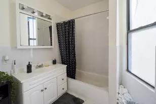 1337 W Huron St, Chicago, IL 60642 - Photo 9