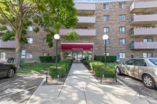 1460 Fairlane Dr, Schaumburg, IL 60193 - Photo 1