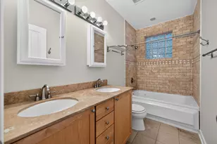 2633 W Belmont Ave, Chicago, IL 60618 - Photo 29
