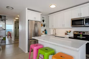 1455 N Sandburg Terrace, Chicago, IL 60610 - Photo 13