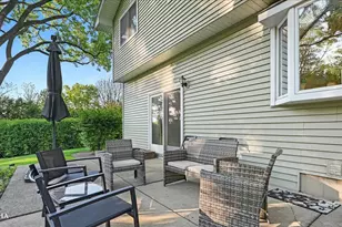 2717 Bordeaux Pl, Lisle, IL 60532 - Photo 5