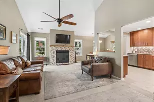 616 Edinburgh Ln, Prospect Heights, IL 60070 - Photo 3