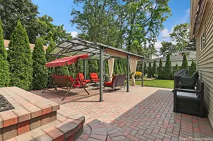 1569 Sherman Pl, Des Plaines, IL 60016 - Photo 9