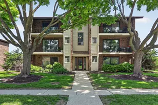 468 Valley Dr, Naperville, IL 60563 - Photo 1